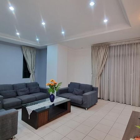 Kenyalang Emerald Riverine Resort Homestay Kuching Eksteriør bilde